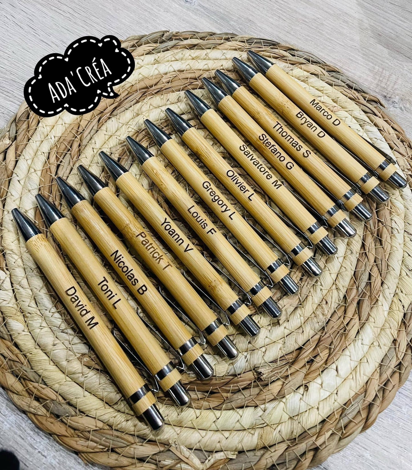 Bics en bois personnalisables
