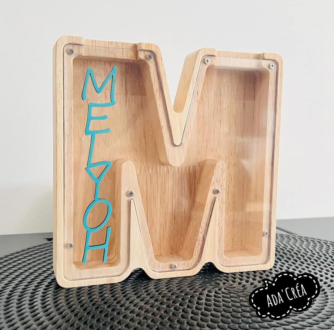 Tirelires en bois et plexiglas personnalisées
