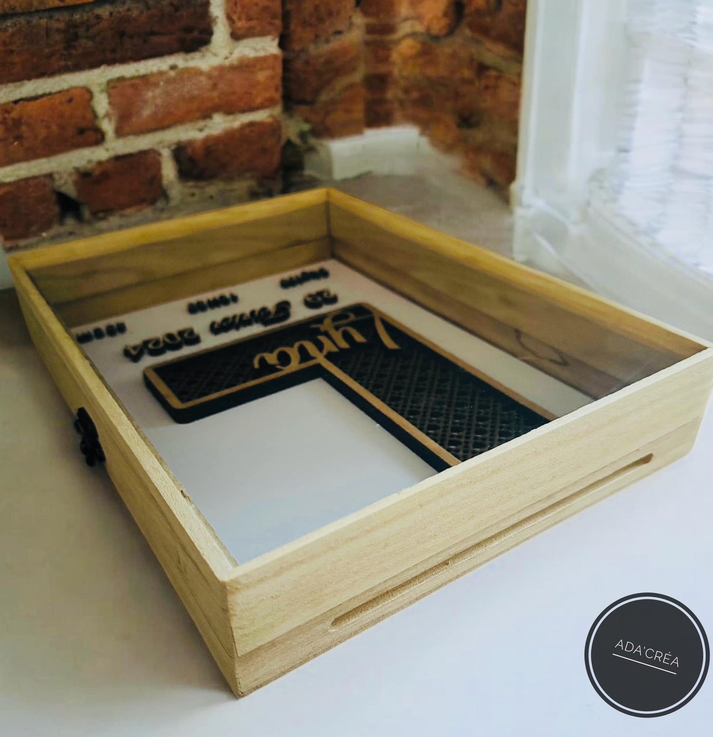 Urne en bois et plexiglas personnalisable